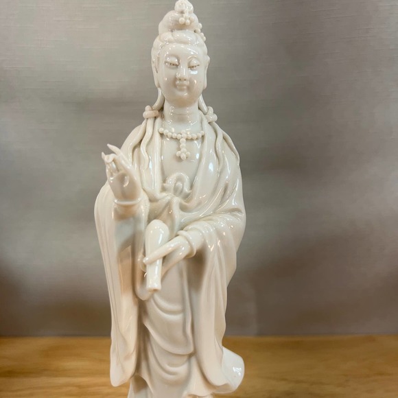 Antique Chinese Blanc de Chine‎ White Porcelain Guan Yin Statue Figurine 8” - Picture 8 of 9